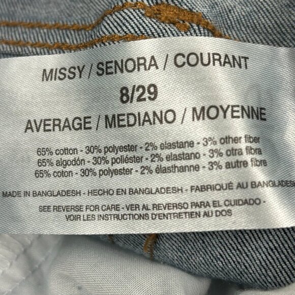 Chaps Mid Rise Crop Kick Women's size 8 Dark Wash Blue Denim jeans - Picture 3 of 4